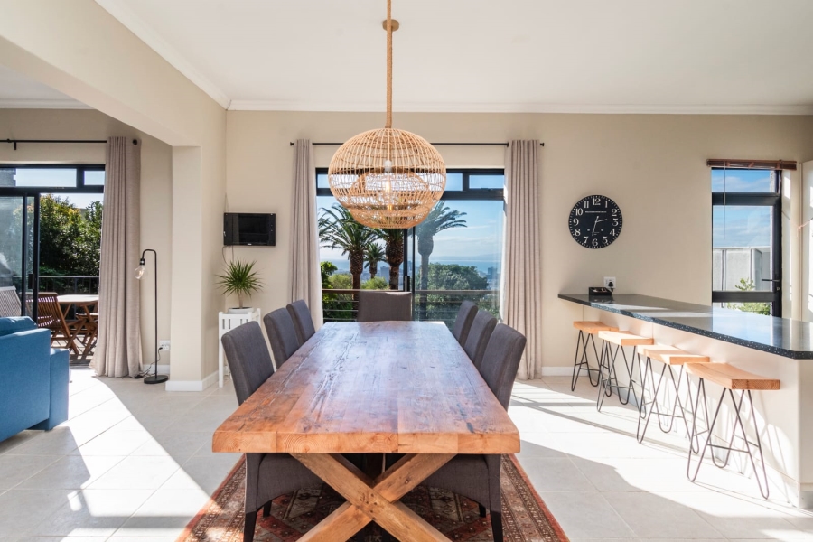 To Let 4 Bedroom Property for Rent in Oranjezicht Western Cape